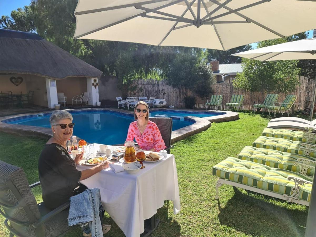 Victoria West Victoria Oaks Guesthouse מראה חיצוני תמונה