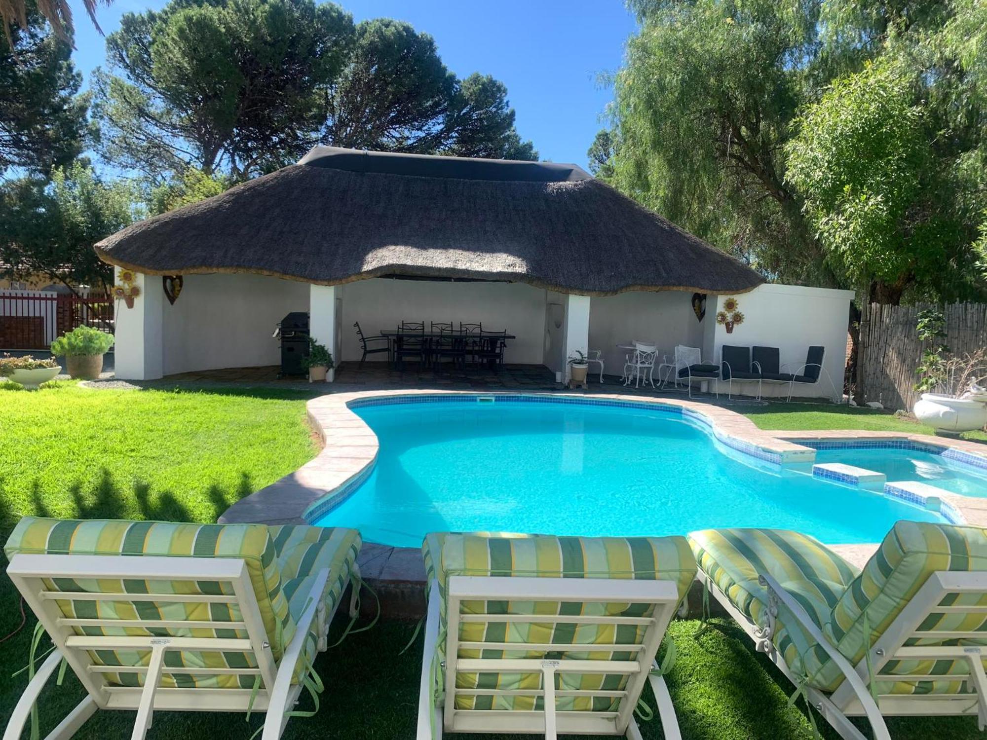 Victoria West Victoria Oaks Guesthouse מראה חיצוני תמונה