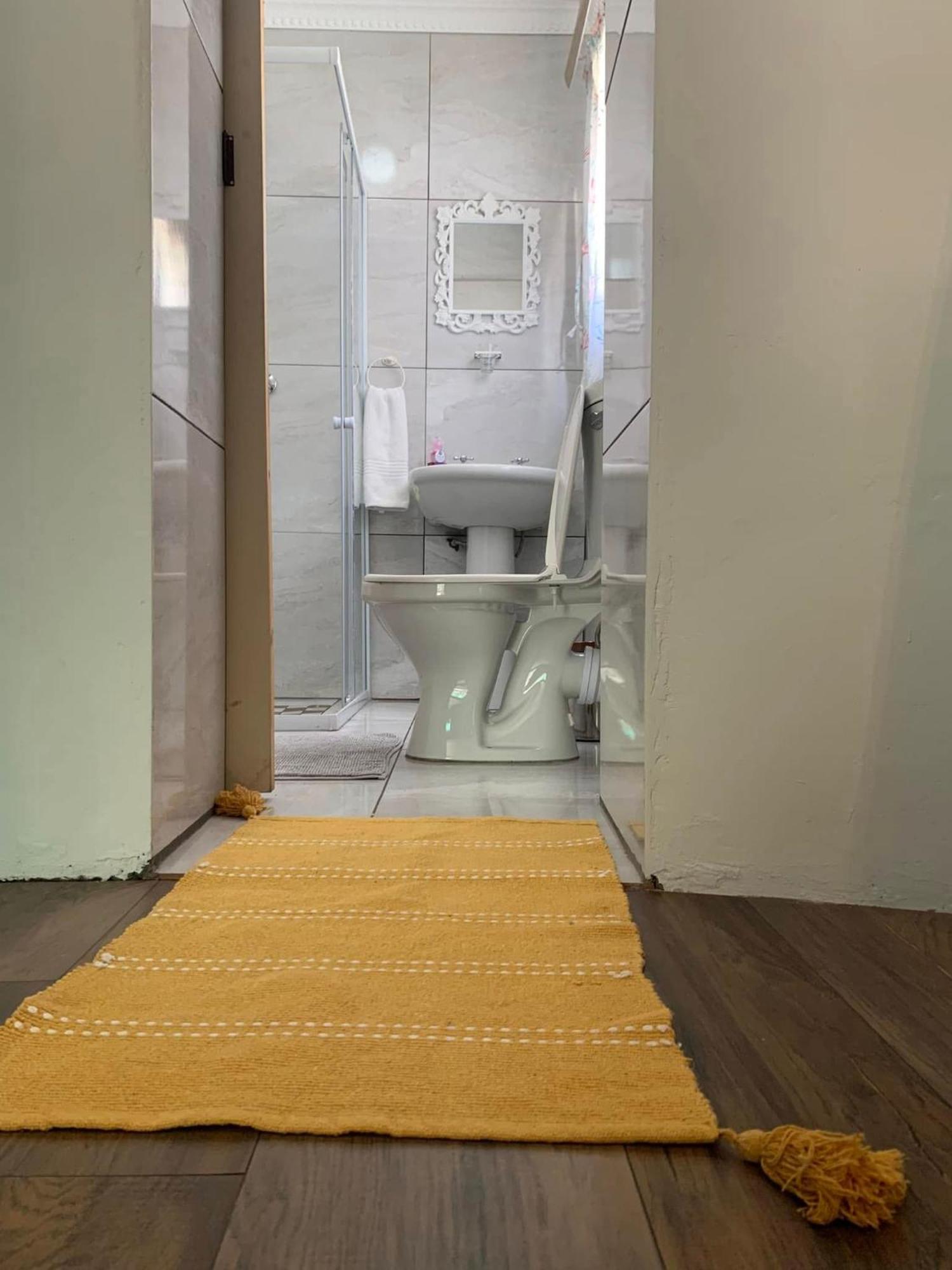 Victoria West Victoria Oaks Guesthouse מראה חיצוני תמונה